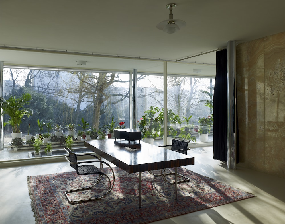 Study and library of Mies van der Rohe's Villa Tugendhat