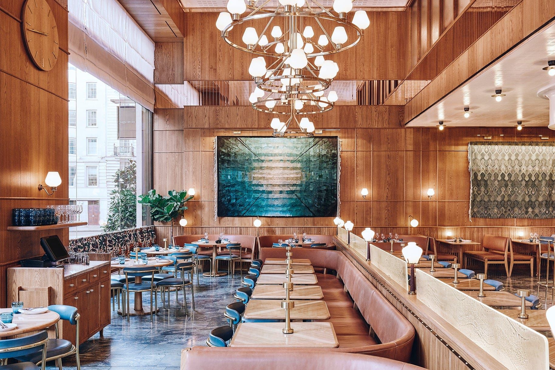 10 Restaurants That Offer a Feast for the Eyes