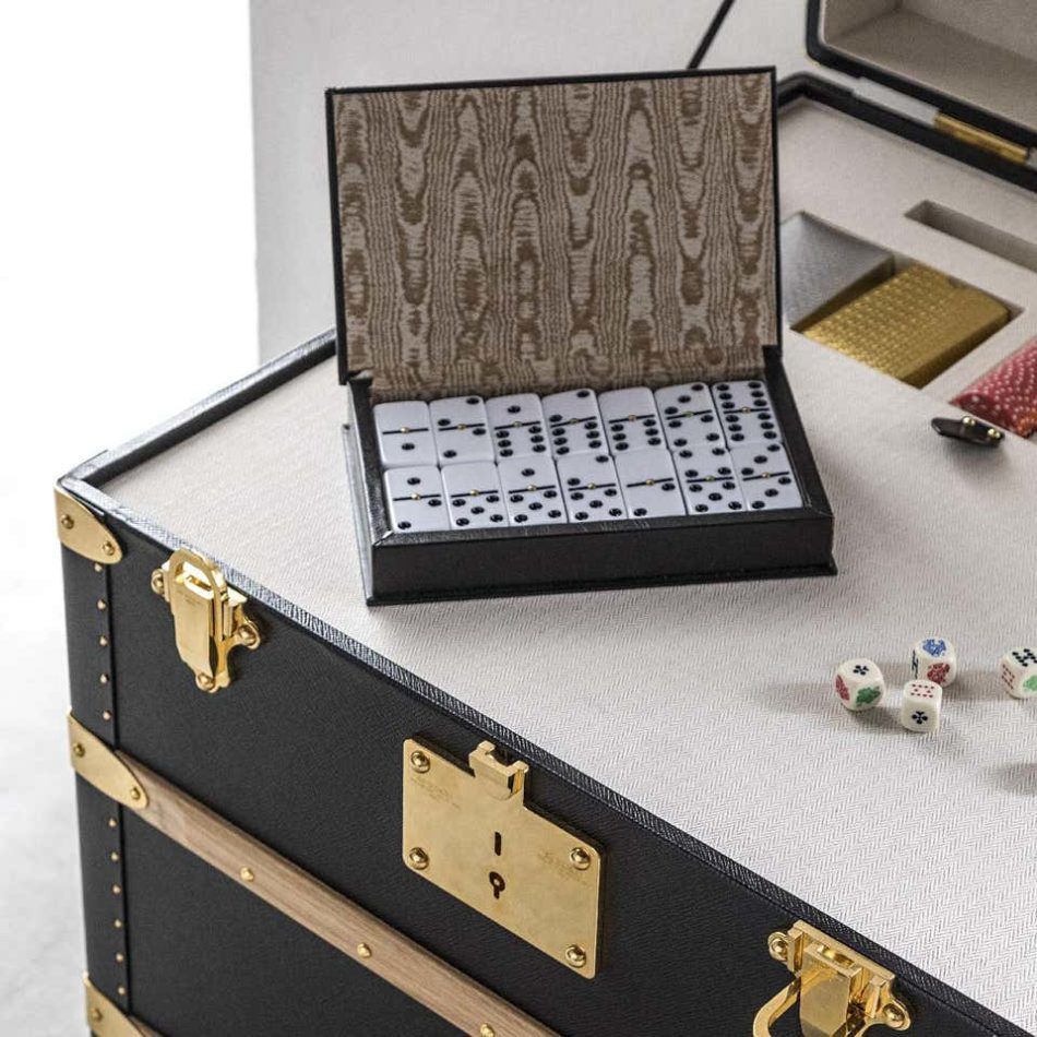 This Elegant Trunk Holds a Complete Mahjong Set - The New York Times