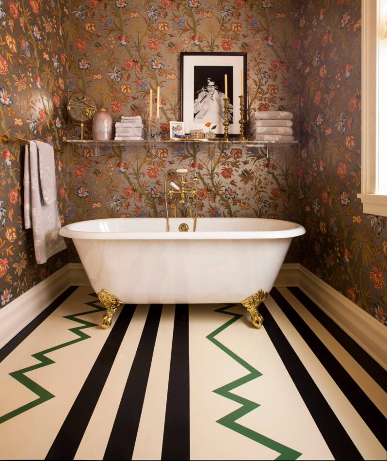 Summer Thornton bathroom in Chicago