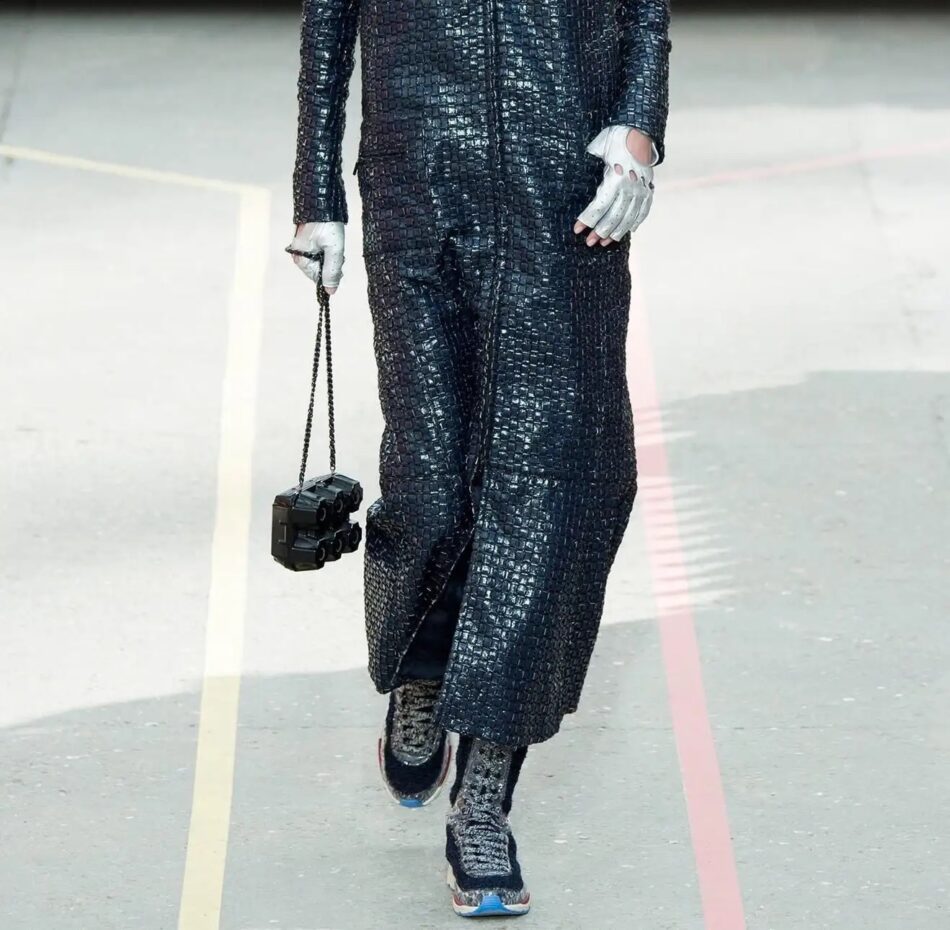 Chanel 2015 fall ready-to-wear runway