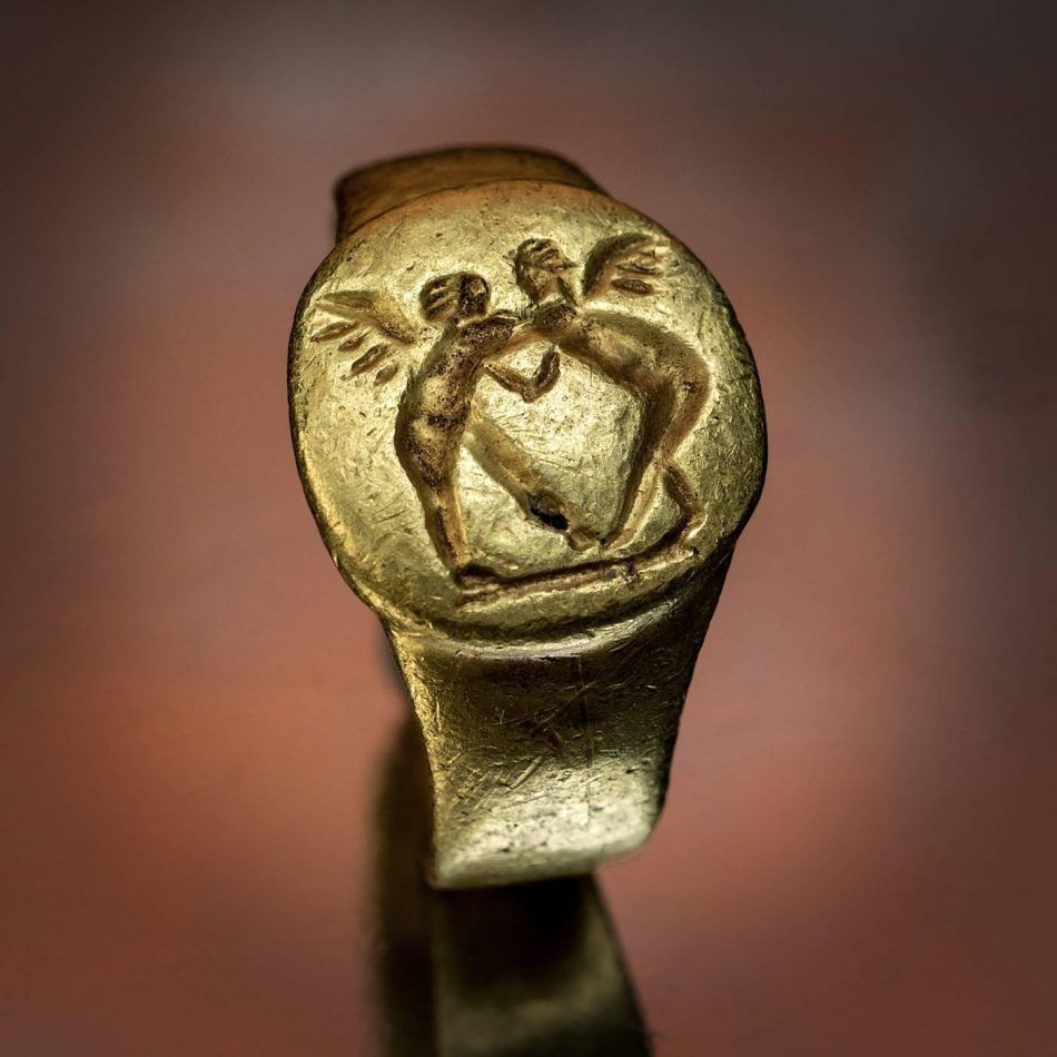 Ancient Greek Gold Intaglio Ring