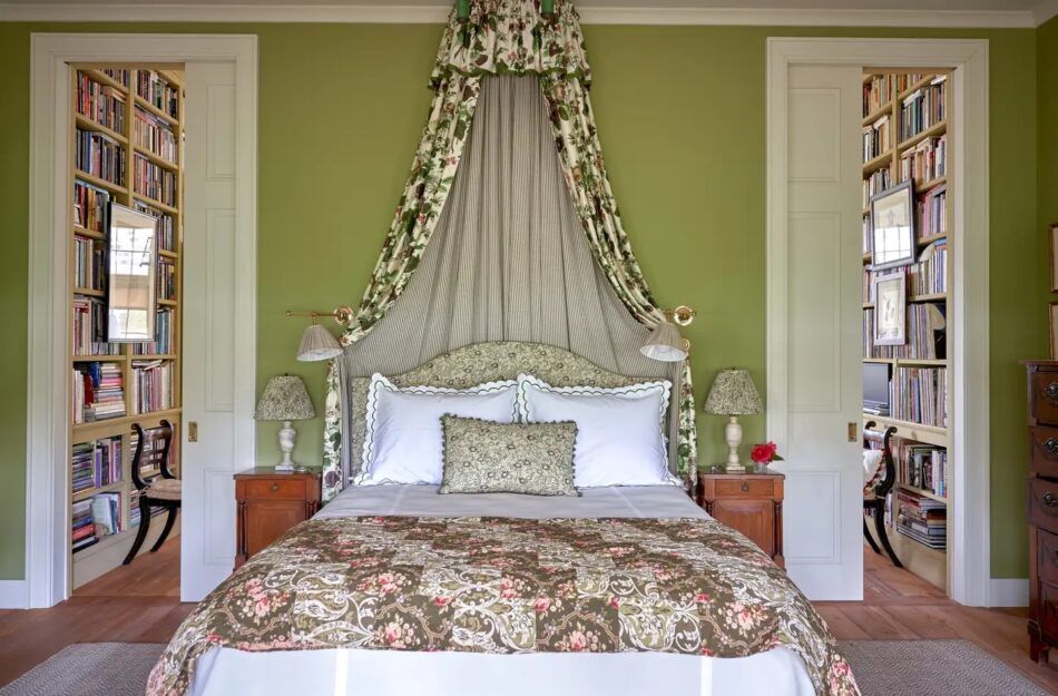  Brockschmidt & Coleman floral bedroom for the late author Julia Reed
