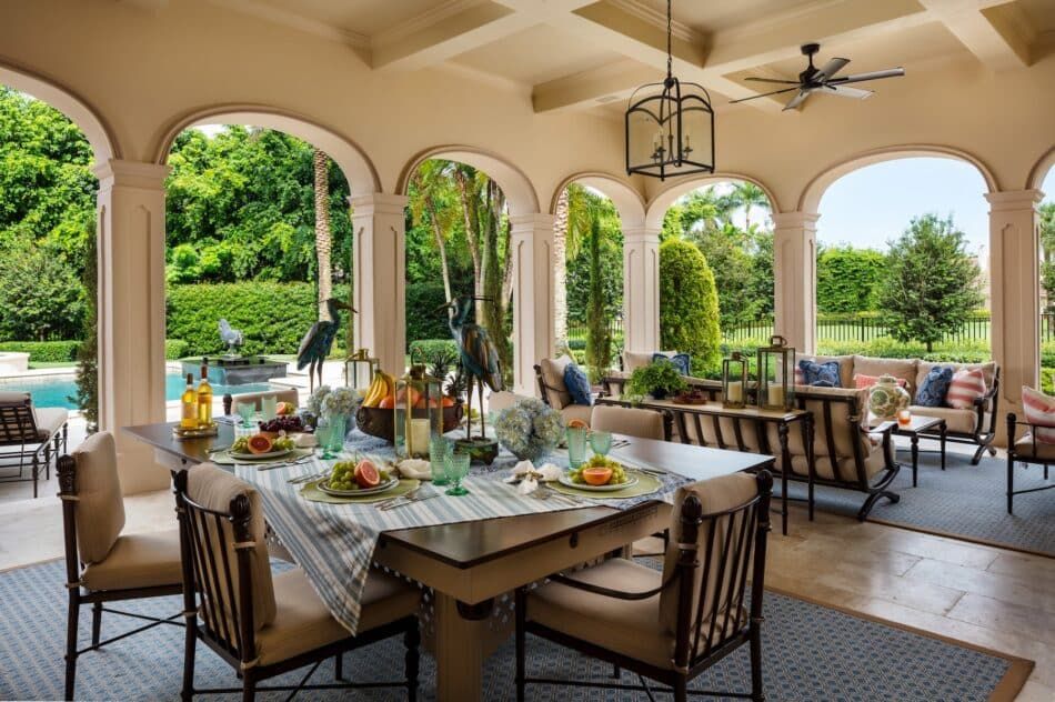 Palm Beach outdoor dining area by Gil Walsh Interiors