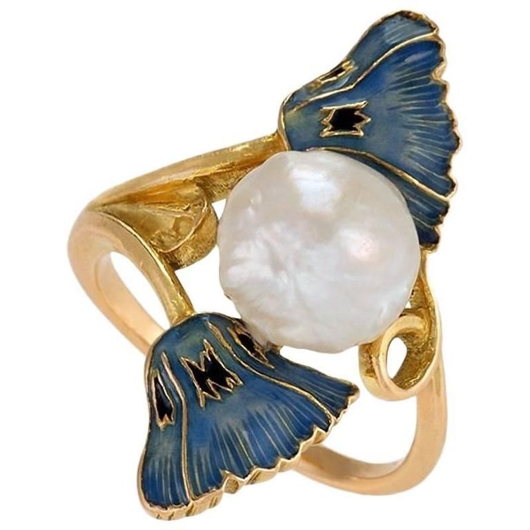 René Lalique ring with enamel poppies and a baroque pearl, ca. 1900