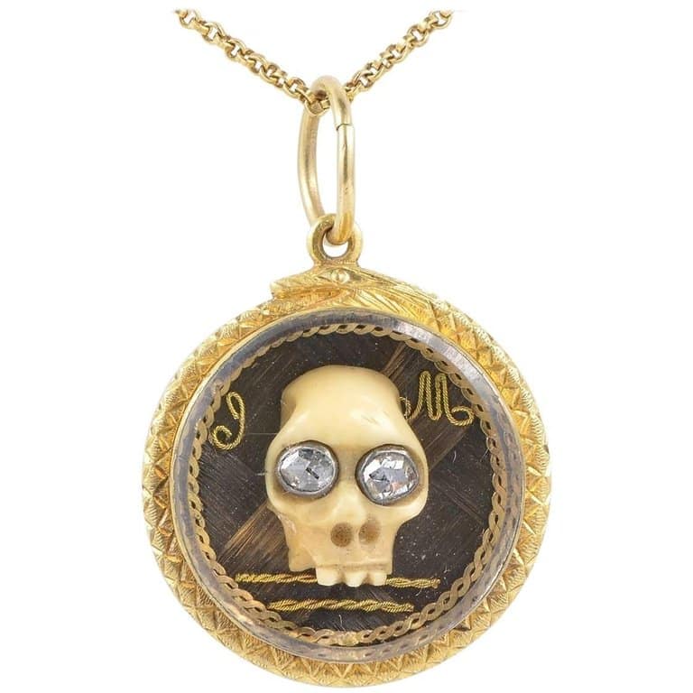 gold skull pendant