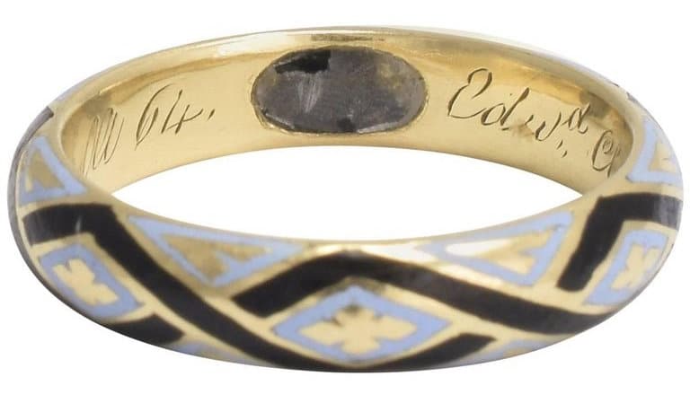 mourning ring
