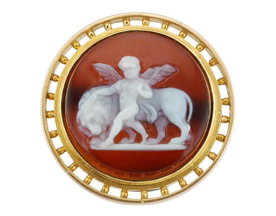 Victorian Carved Hardstone Cameo Brooch