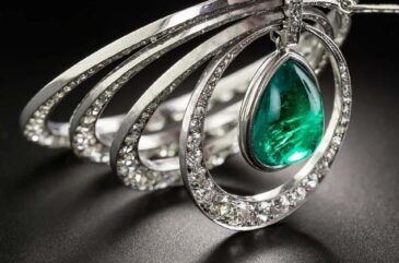 emerald and diamond art deco pendant necklace
