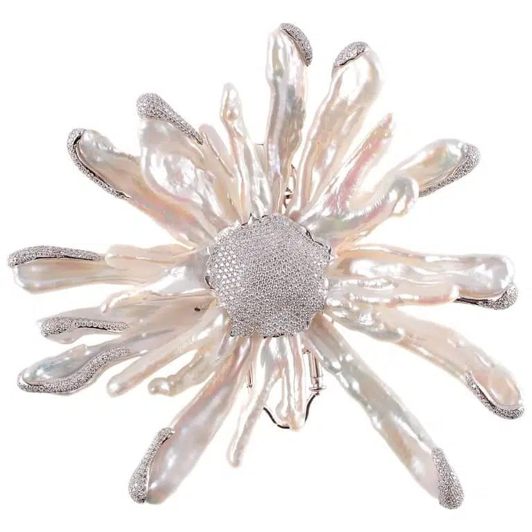 Yvel keshi stick pearl and diamond brooch