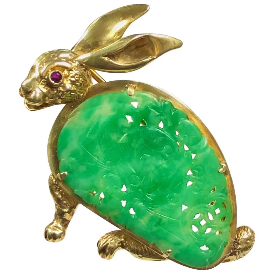 Yellow Gold and Carved Jade Bunny Rabbit Brooch
