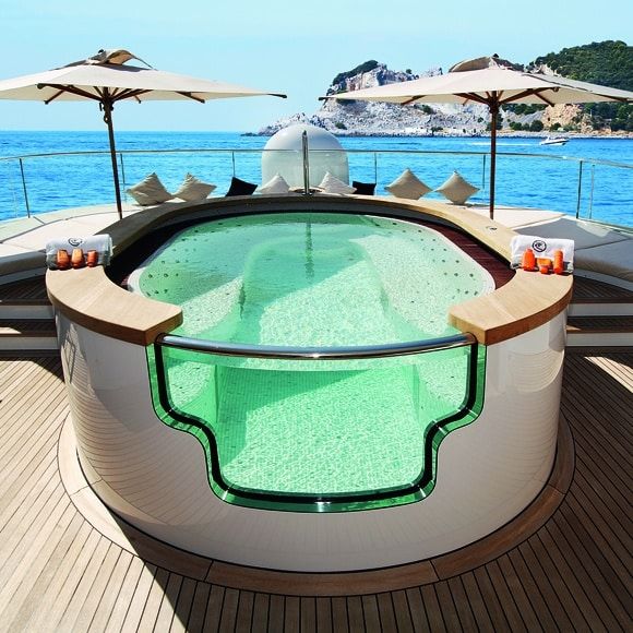 Talisman yacht hot tub