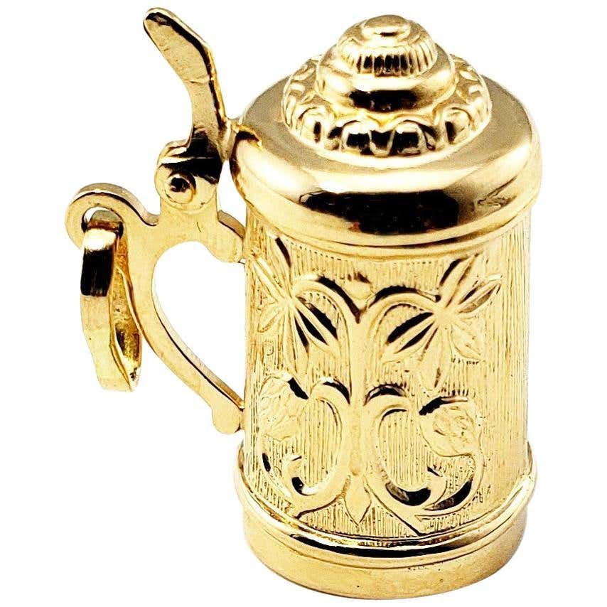 Yellow gold beer stein charm