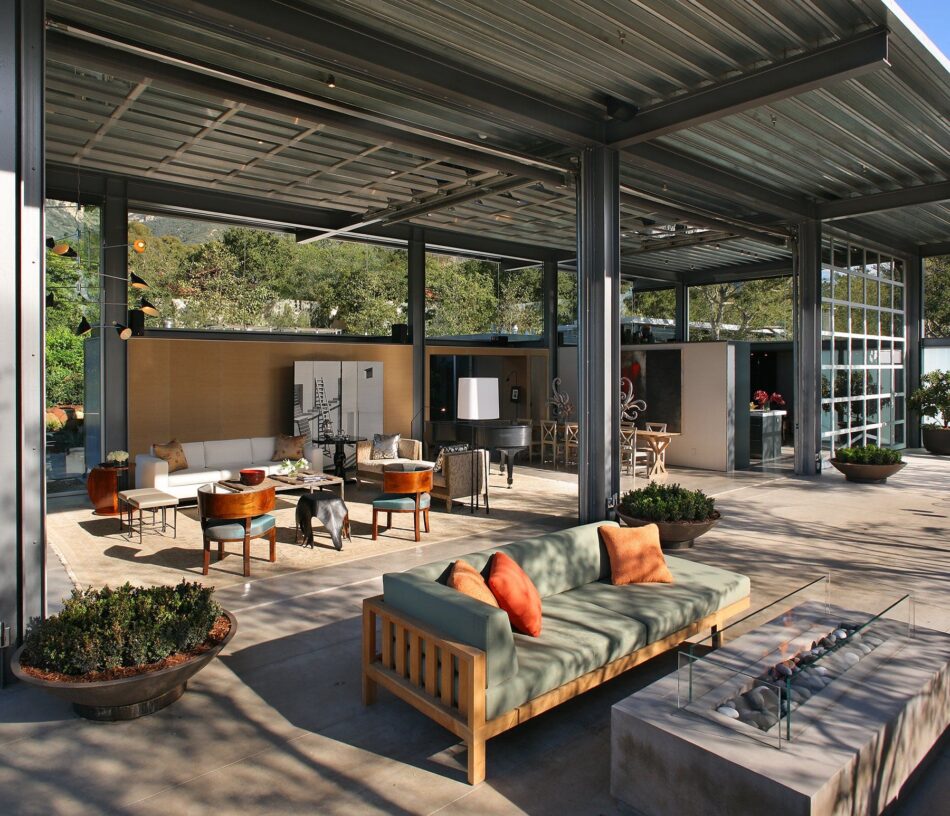 Montecito, CA backyard by RCH Studios