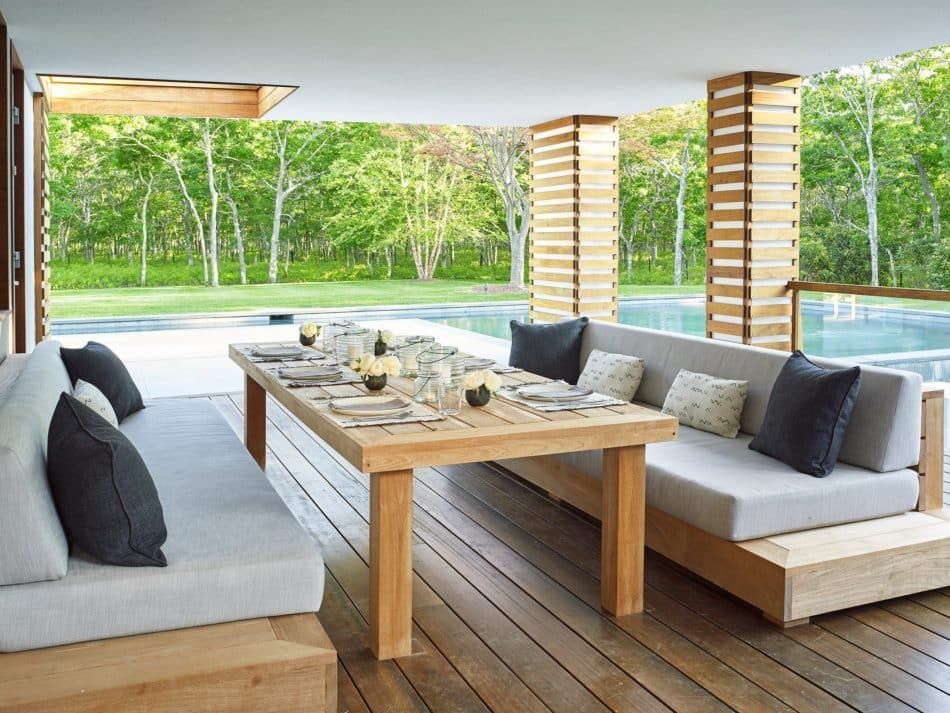 Sagaponack patio by Babcock Peffer