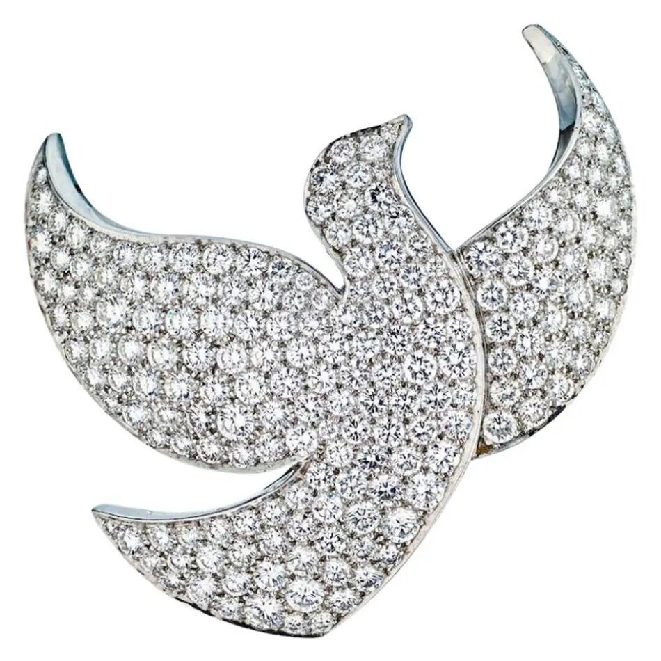 Cartier diamond Dove of Peace brooch, 2001, offered by the Back Vault