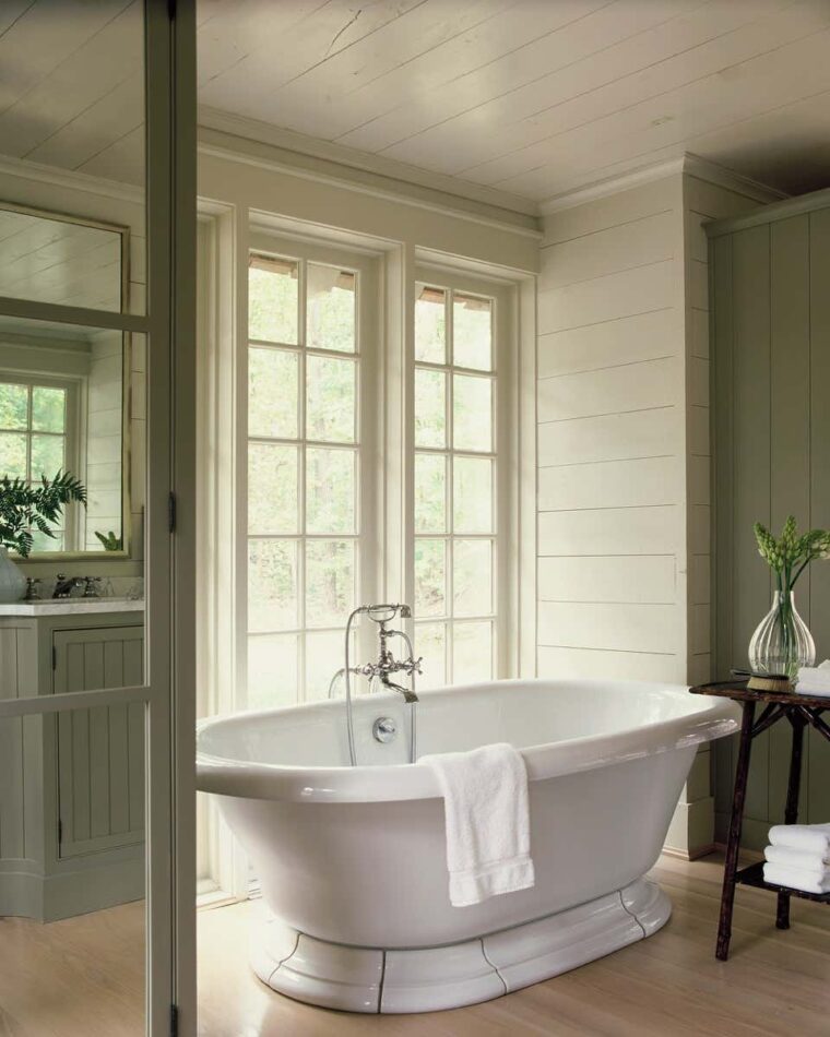 32 Bathrooms with Luxurious Tubs - The Study