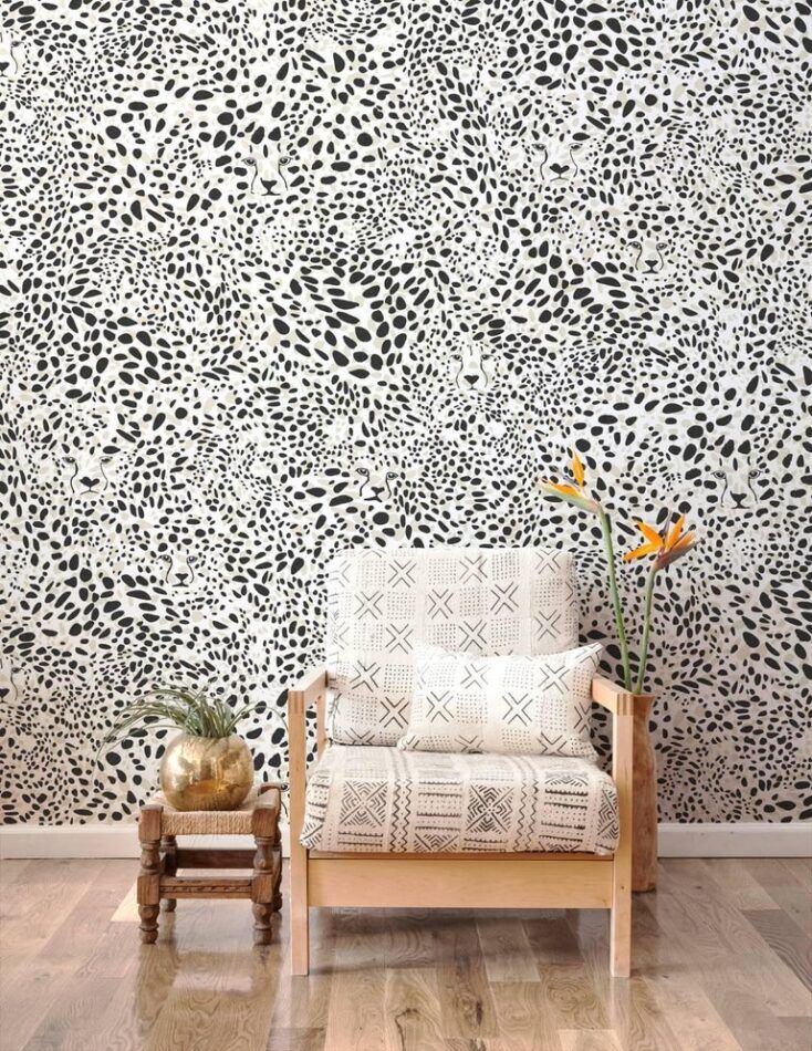 Aimee Wilder Cheetah Vision wallpaper in black and pearl.