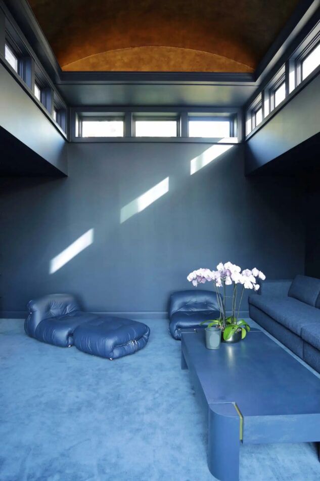 Blue living room by Eli Dweck