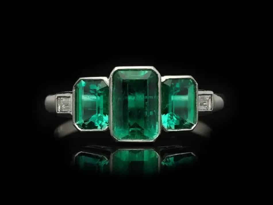 Art Deco Colombian emerald and diamond ring, ca. 1920, offered by Berganza