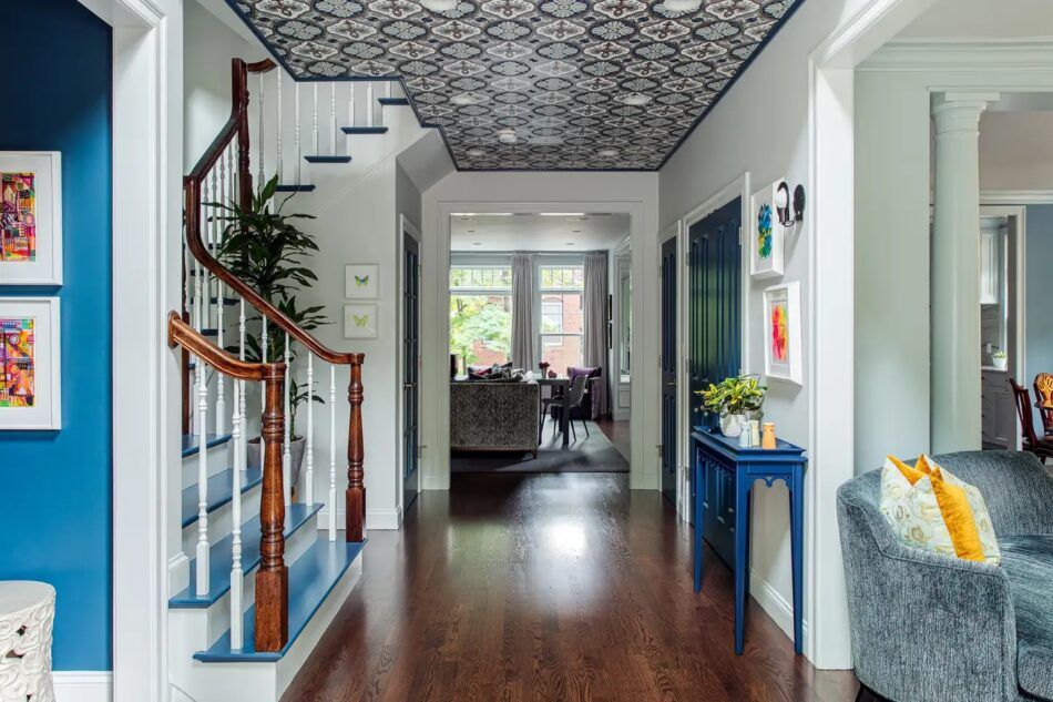 Brookline, Massachusetts, entryway by Evolve Residential