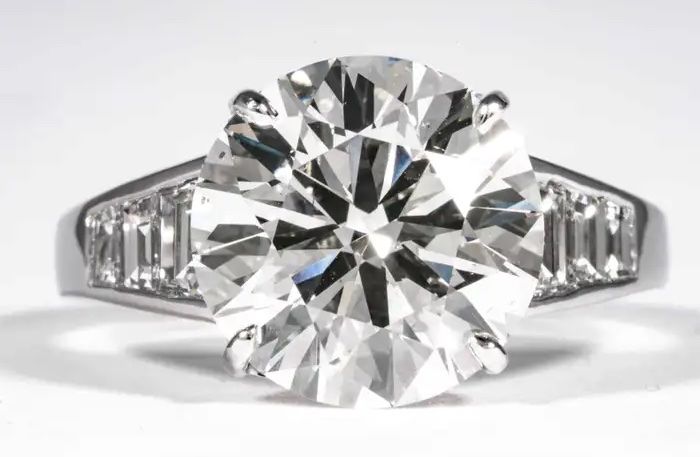 Shreve, Crump & Low GIA Certified 5.60 Carat J SI1 Round Brilliant Diamond Ring
