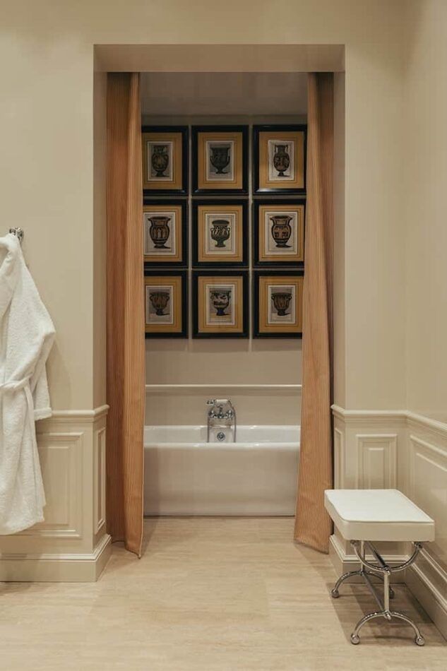 Fabrizio Casiraghi bathtub for Invalides apartment in Paris