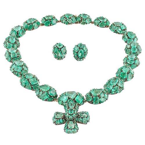 emerald necklace and earrings
