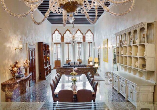 15 Majestic Mediterranean-Style Homes