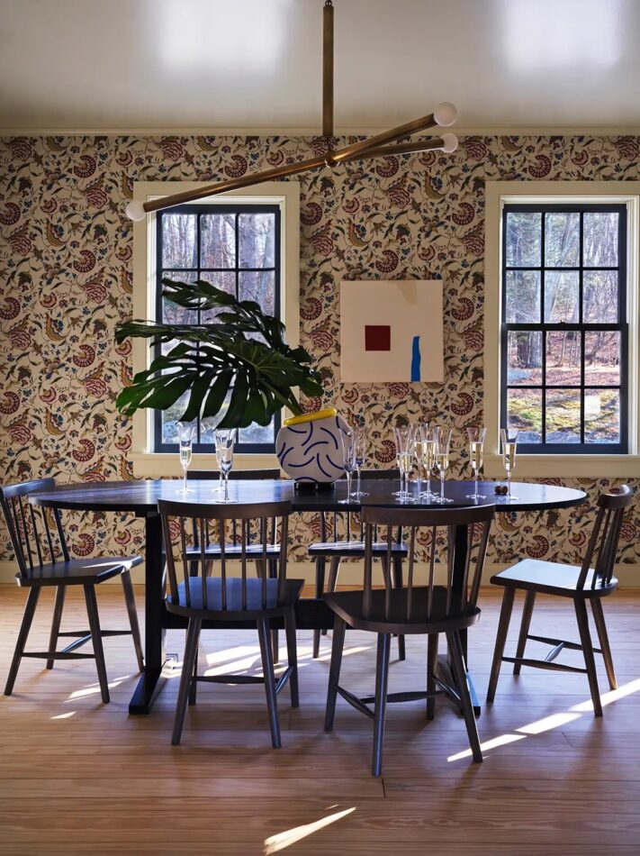 Dining room in a Connecticut country house by Hendricks Churchill