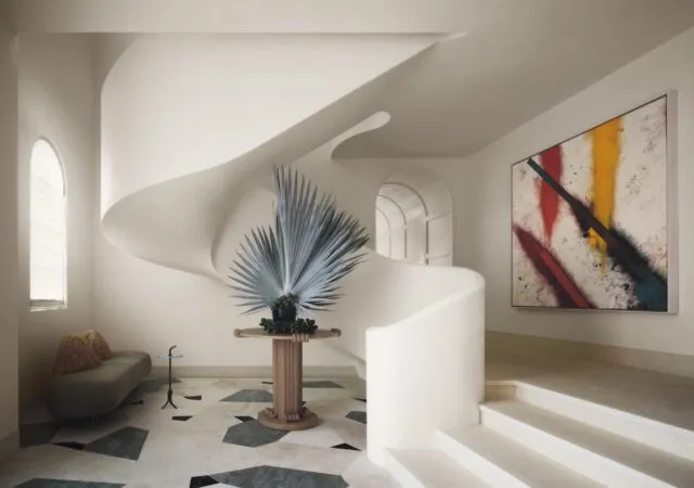 Large-Scale Art Makes a Dramatic Statement in Rooms by 1stDibs 50 Designers