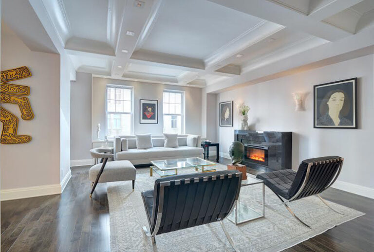 Project Spotlight A Soigné Manhattan Apartment by Lori Margolis The