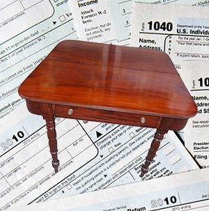 Mahogany-Card-Table-Leona-Helmsley-Tax-Day
