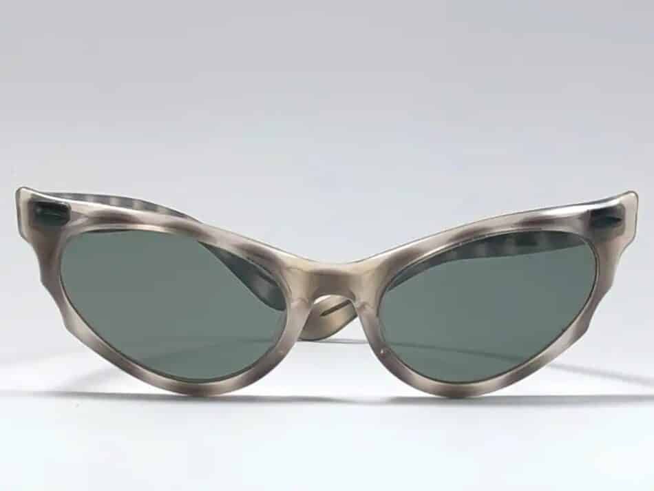 Cat-eye Ray-Ban Alora sunglasses, offered by Nightwings