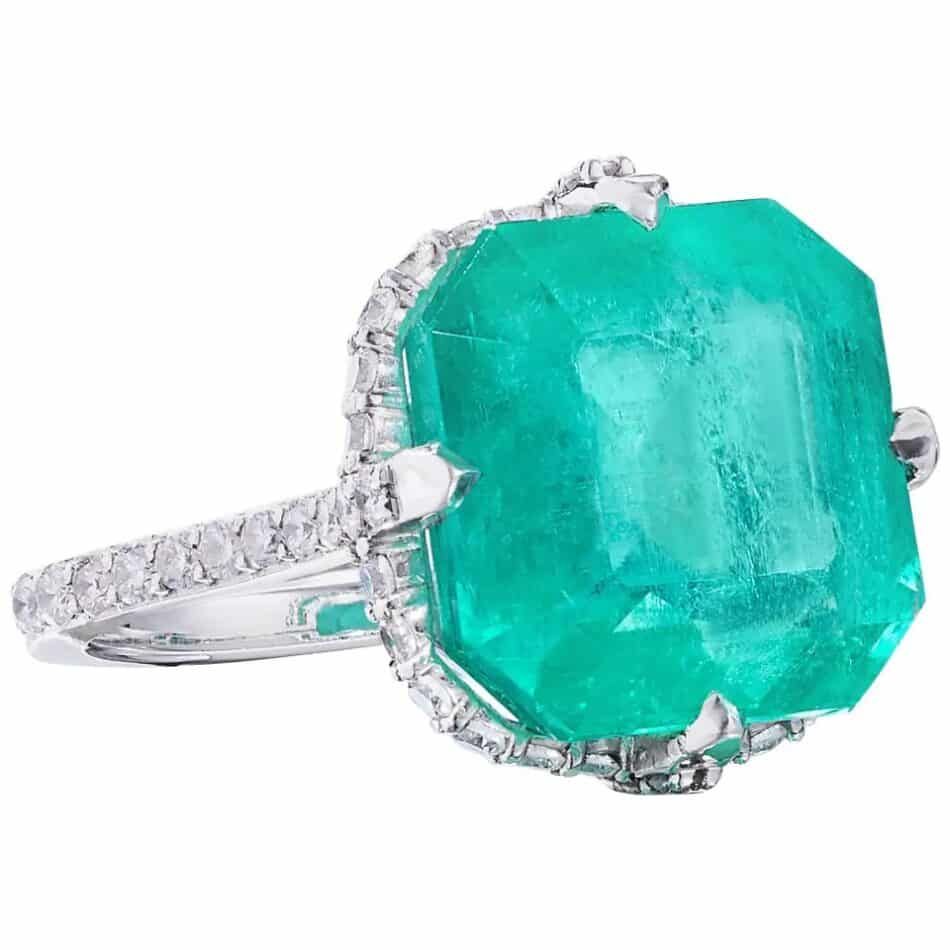 Nina Runsdorf Colombian emerald  and diamond ring, 2018