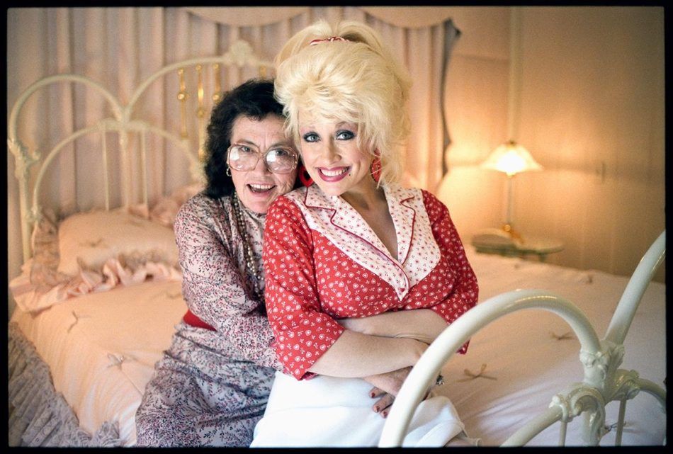 Michael O'Brien
Dolly Parton & Mother Avie Lee Parton, Sevierville, TN
1986