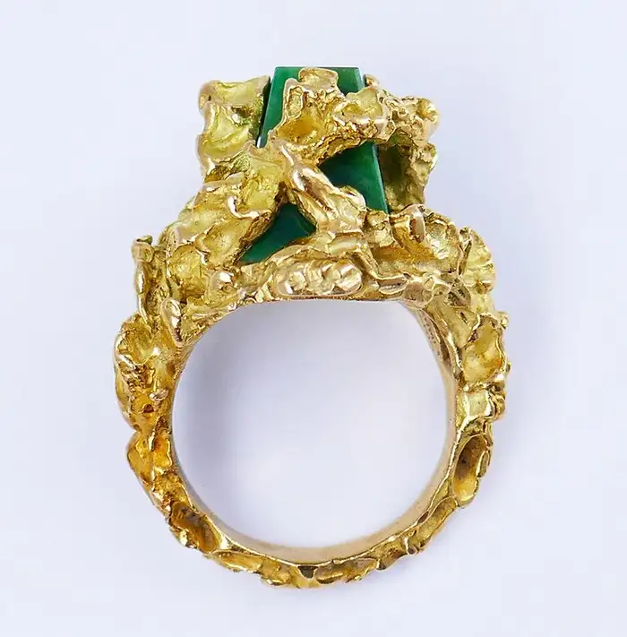 gold and jade Chaumet ring