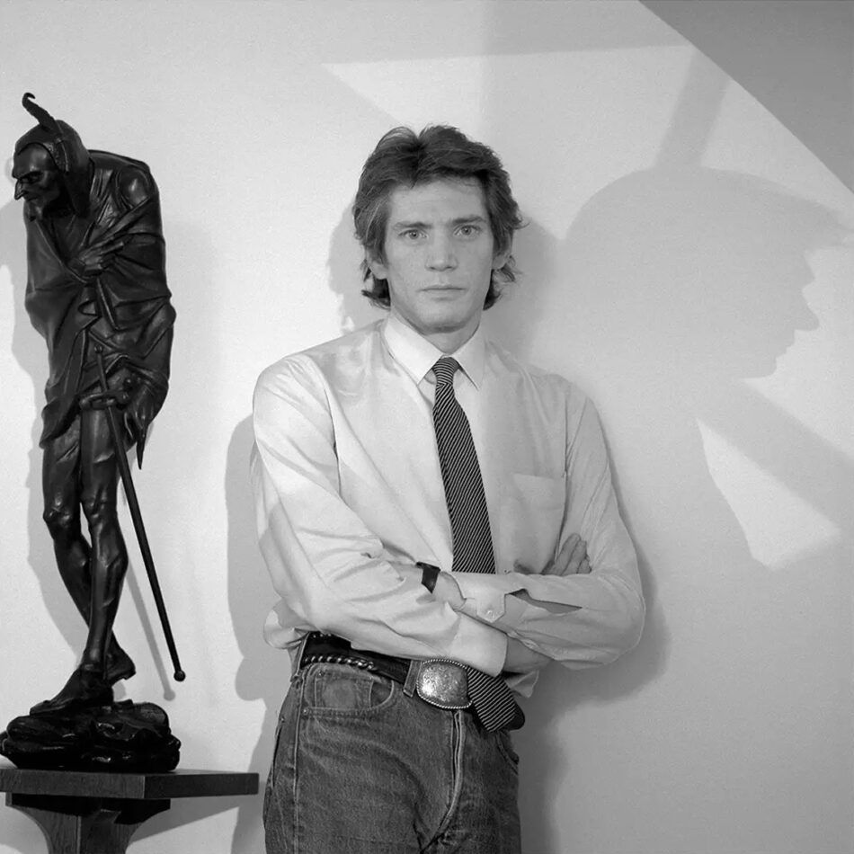 A 1987 black-and-white portrait of artist Robert Mapplethorpe by photographer Jeannette Montgomery Barron