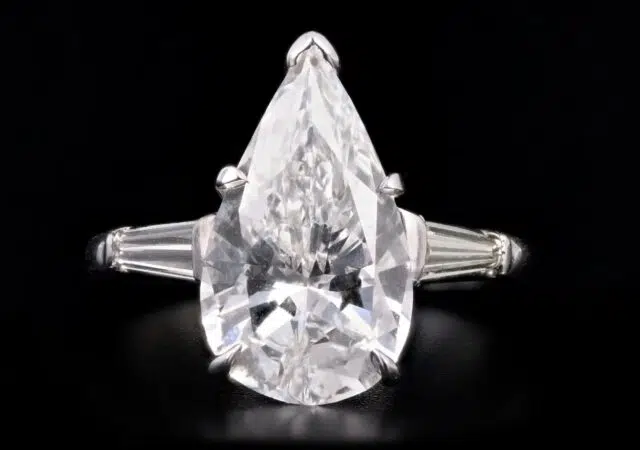 Why Rings with Pear-Cut Gems Are Unconventional Favorites