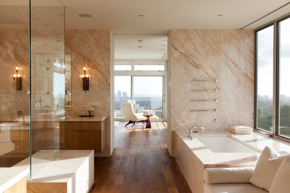 Marmol Radziner bathroom in Beverly Hills