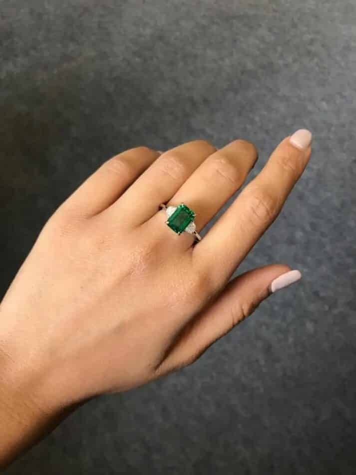 Zambian emerald and diamond ring, 2019, offered by Royaal Stones Ltd