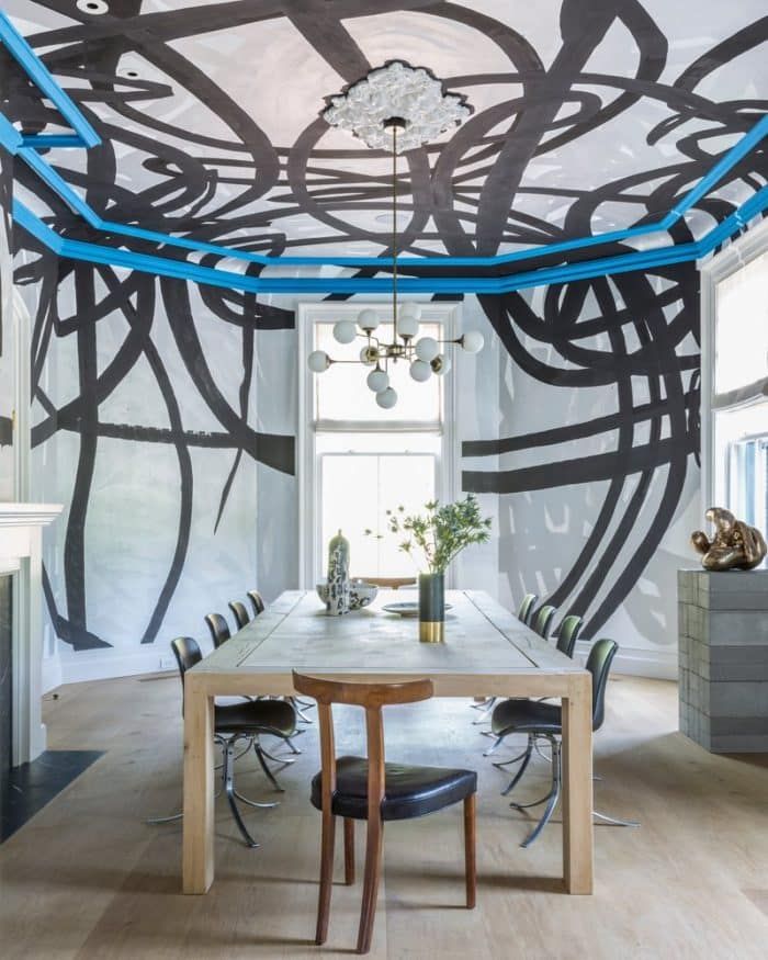 6 New York Homes with Major Statement Walls