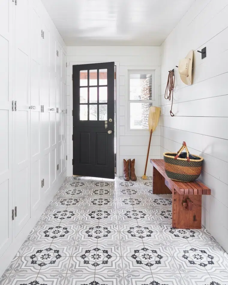 Mark Ashby Design mudroom in Texas