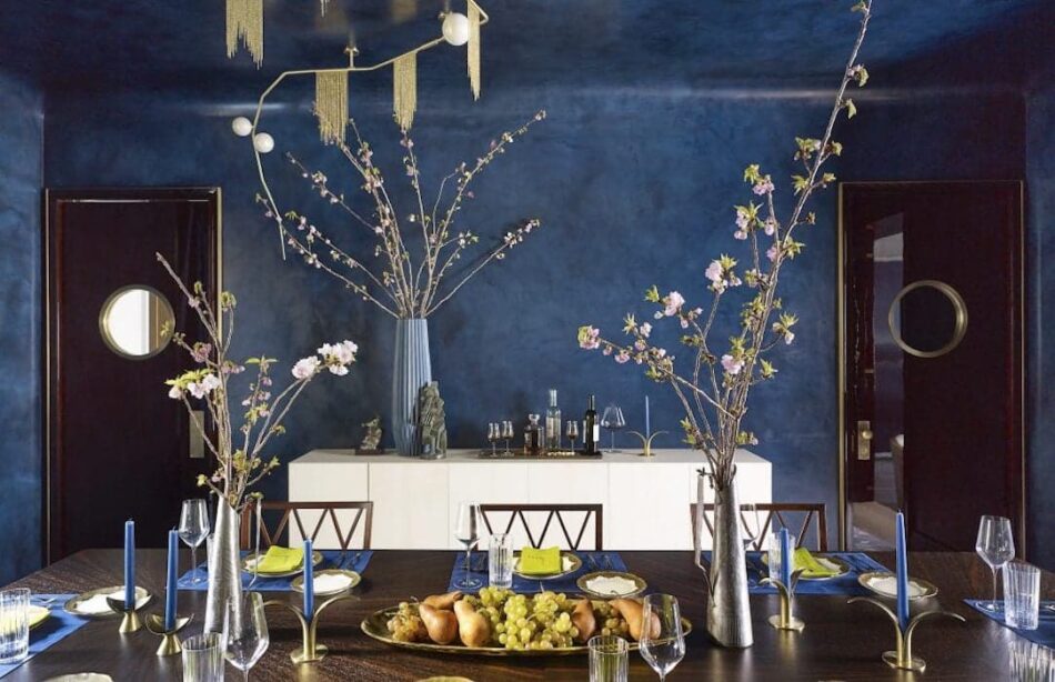 Dining room in New York by Stonefox Design