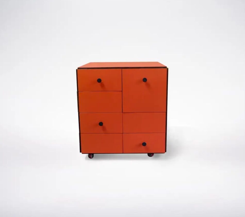 The Cubotto cabinet with closed drawers