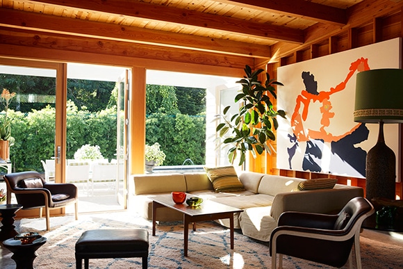 bohemian-modern-living-room-santa-barbara-ca-by-bestor-architecture1