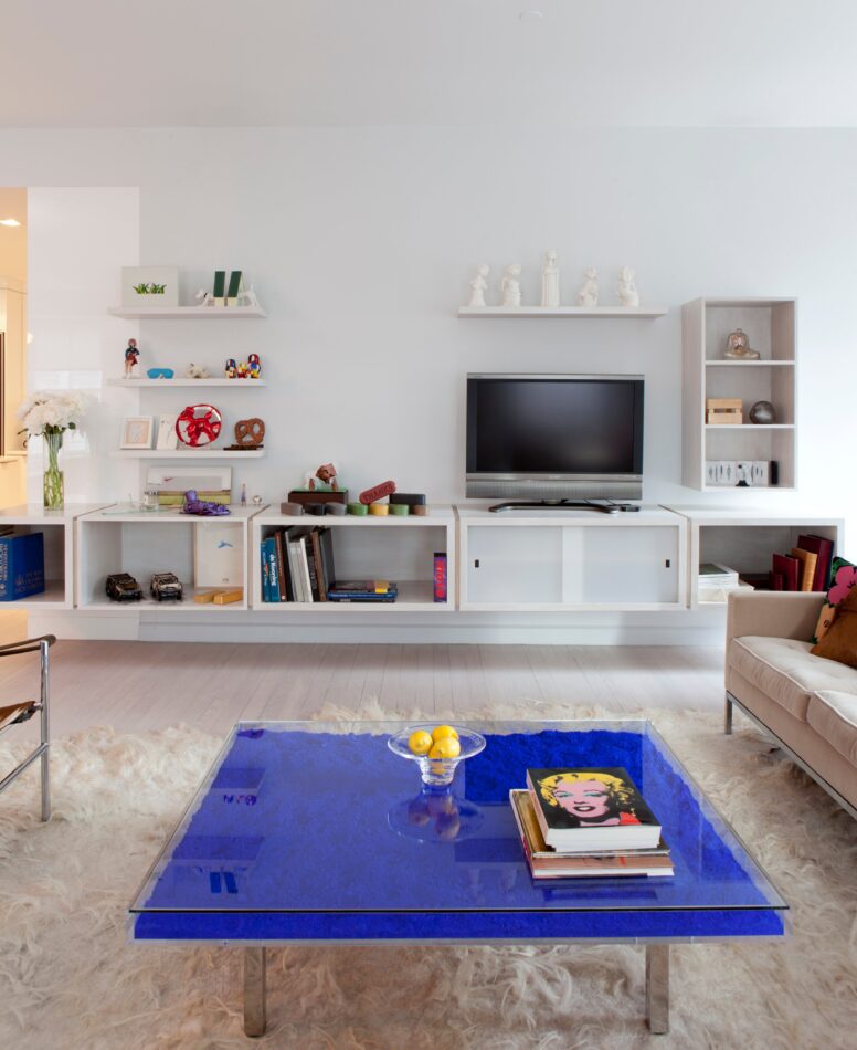 New York apartment with Yves Klein table by Reddymade Architecture and Design﻿
