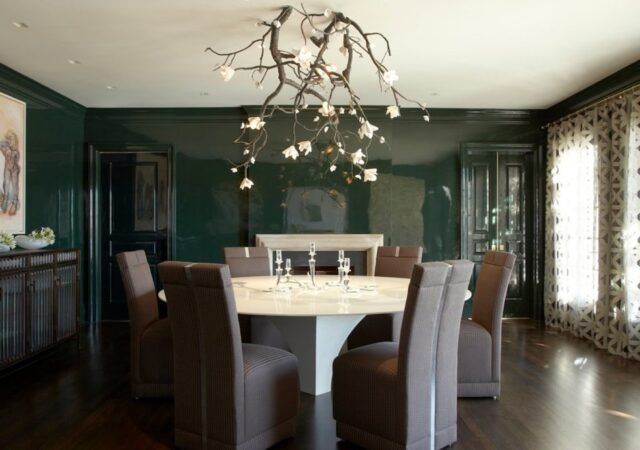 22 Rooms with Dramatic Chandeliers