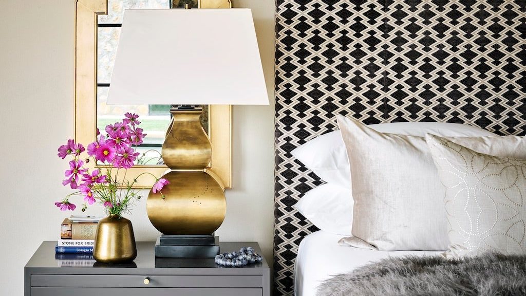 9 Sumptuous Bedrooms with Boldly Upholstered Headboards