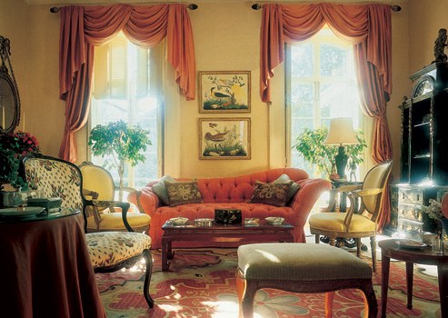 This charming room brims with beautiful and expensive furnishings, but is arranged in a casual and inviting way, making for the relaxed entertaining which Parish’s clients so highly prized. 
